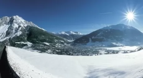 BORMIO - Da domani si scia da 3012 a quota 2527