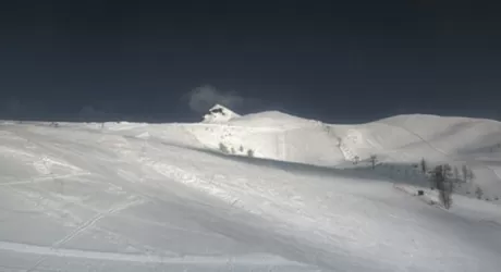 PRALI - La stagione sciistica continua per tutto aprile