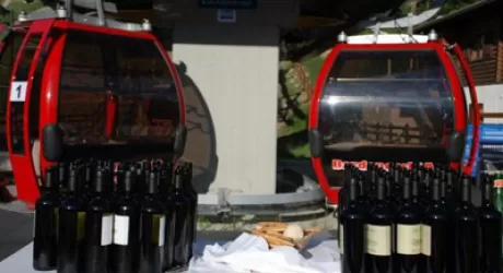 CENE INSOLITE - Oggi a Bardonecchia cena in telecabina