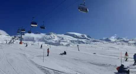 CERVINIA - In 2000 per la prima giornata di sci, fotogallery