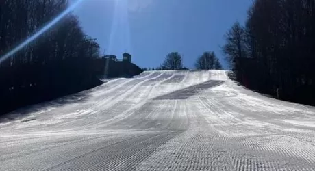 CIMONE - Si scia ancora il 9 e 10 aprile e nel weekend di Pasqua