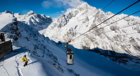 COURMAYEUR - Funivia Arp, il Comune approva la deroga per il pilone del nuovo impianto