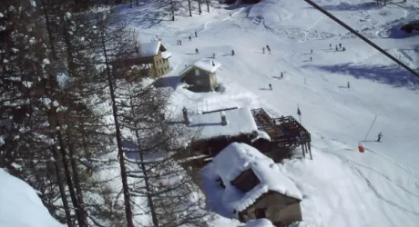 COURMAYEUR - Troppo caldo, chiudono in anticipo impianti in Val Veny e Pra Neyron