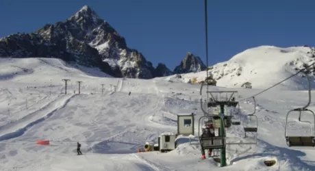 CRISSOLO - Si continua a sciare fino al 1 maggio