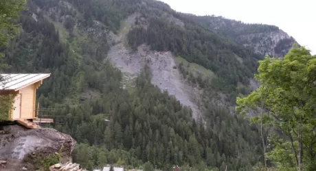 COURMAYEUR - Frana La Saxe: Rollandin furioso per ricorso al Tar anti vallo 