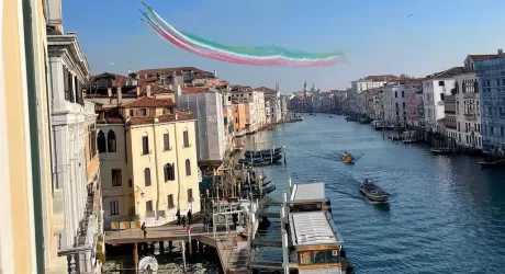 MILANO CORTINA 2026 - Le frecce tricolori su Venezia, girano lo spot per i Giochi invernali
