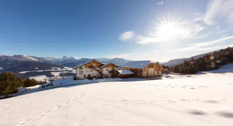 Settimana bianca a contatto con la natura in agriturismo, la proposta del Gallo Rosso 