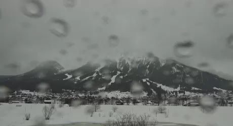 GARMISCH - I maltempo cambia il programma, la discesa si recupera in Val di Fassa