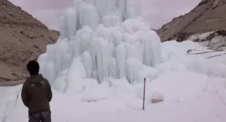 In Himalaya il ghiacciaio artificiale per avere acqua in estate