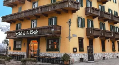 CORTINA - L'Hotel De La Poste fa causa alla Cina, ecco perché