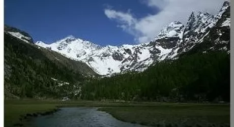 VALMASINO - Motoslitte sul ghiacciaio, scoppia la polemica