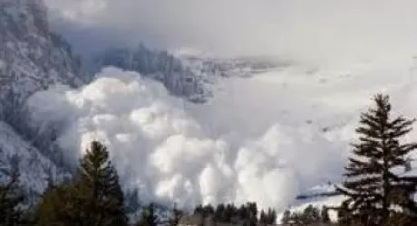 CORTINA - Valanga in pista, per fortuna nessun ferito