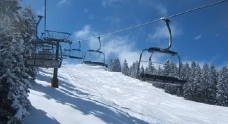 BORNO – Tutto sullo sci, in estate seggiovia ferma