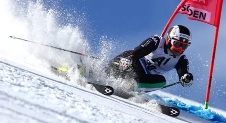 SCI - A Cervinia slalomisti e gigantisti