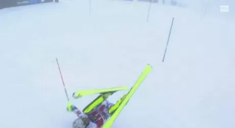 VIDEO - Lizeroux e la capriola fantozziana a Meribel 