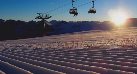 LIVIGNO - Sci all'alba al Carosello 3000 con "Fresh Track Experience"