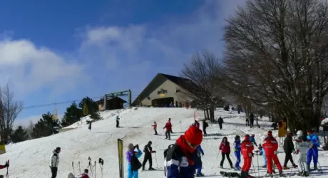 SILA - Neve su Camigliatello e Cotronei, e a Lorica si scia ancora!