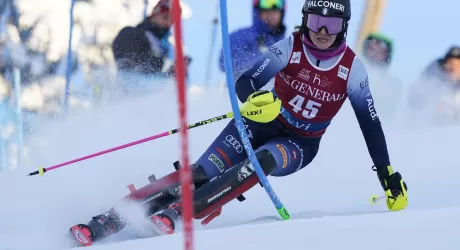 LEVI - Vlhova inforca, vince Shiffrin, Peterlini ancora un gran recupero