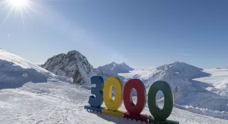 PONTEDILEGNO TONALE - Pasqua sugli sci e al Presena si scia fino al 1 maggio compresa la pista Paradiso