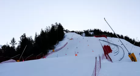 PONTEDILEGNO - Pinturault e Kristoffersen si allenano sulla pista Casola nera