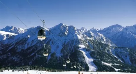 DOLOMITI SUPERSKI - Lo sci entra nel vivo: 260 impianti e 600 km di piste