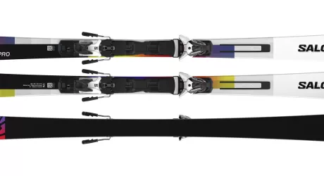 Salomon Addikt pro, il race carver con parti in materiale riciclato