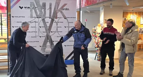 Sestriere, un'opera d'arte per le 100 vittorie di Mikaela Shiffrin, fotogallery