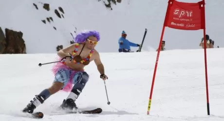 VAL SENALES - SCI SCIA FINO AL 7 MAGGIO. IL 6 GARA IN BIKINI E BERMUDA