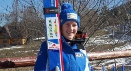 SENONER - In migliaia al funerale per dare l'addio a Simona