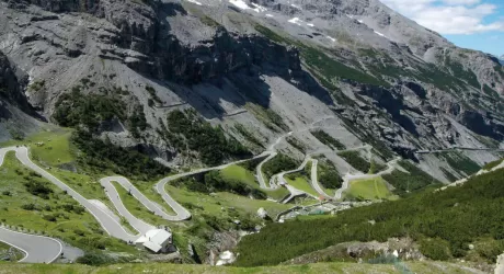 STELVIO - Riapre la strada statale, gli orari