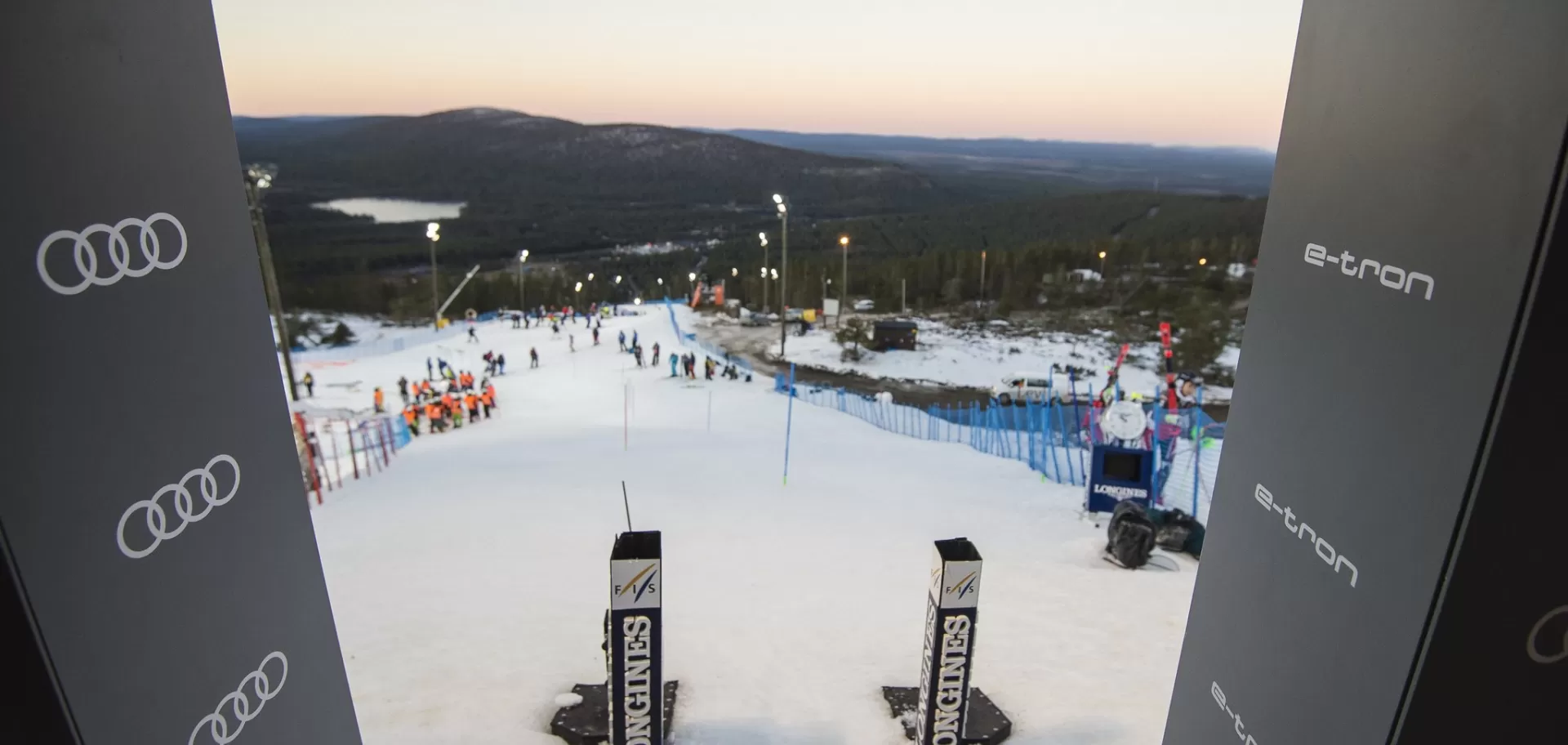 Victor Engström, pista Levi Black