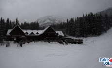 LAKE LOUISE - Neve nella notte, annullata la prova di discesa