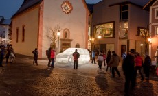 ORTISEI - Sculture di ghiaccio da venerdì nella zona pedonale