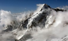 MONTE BIANCO - Muore dopo una caduta dal Mont Dolent con lo snowboard