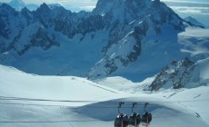 MONTE BIANCO - 100 persone bloccate in funivia sul Monte Bianco