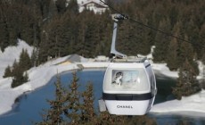 COURCHEVEL - Chanel e Karl Lagerfeld per la cabinovia più chic