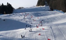 PIANCAVALLO - Temperature alte, lotta contro il tempo per la Coppa di snowboard