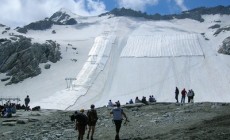 GHIACCIAI - Telo salva neve, un esperimento utile ma non risolutivo