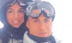 COURMAYEUR - Cristiano Ronaldo festeggia con Georgina sulla neve ma è zona arancio...